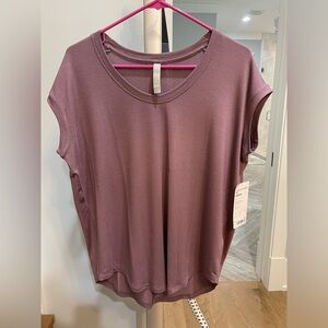 NWT Athleta S Cloudlight Stratus Tee